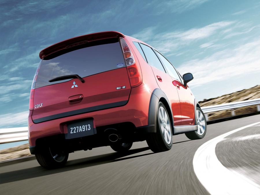  Mitsubishi Colt Ralliart Version-R 2006 года  (фото 12 из 19)